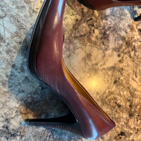 Nine West - Picture 2 of 2